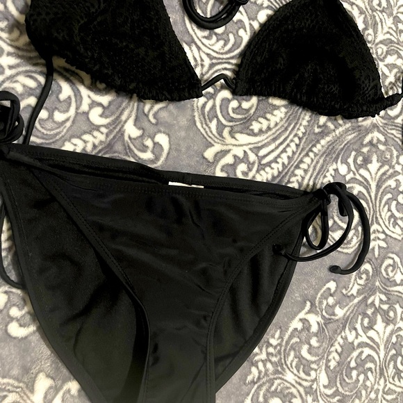 String bikini - Picture 2 of 2